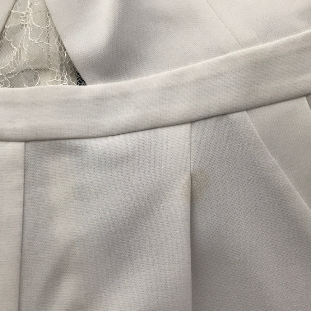 Brand BCBG new white romper size M - Picture 3 of 3